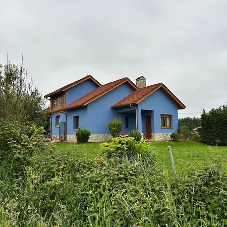 En Cerca De Cabo Penas. Bañugues